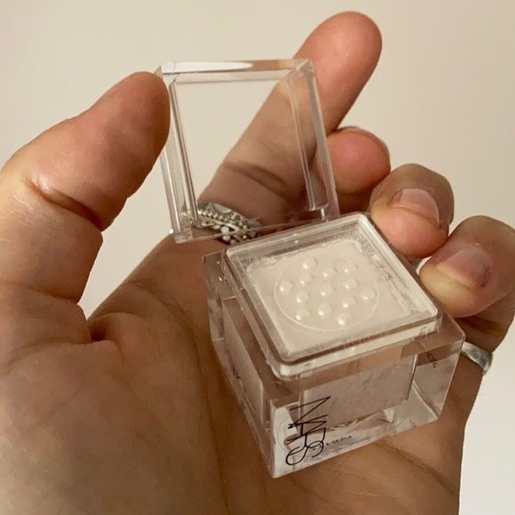 Nars fixing powder - Picture 2 of 4